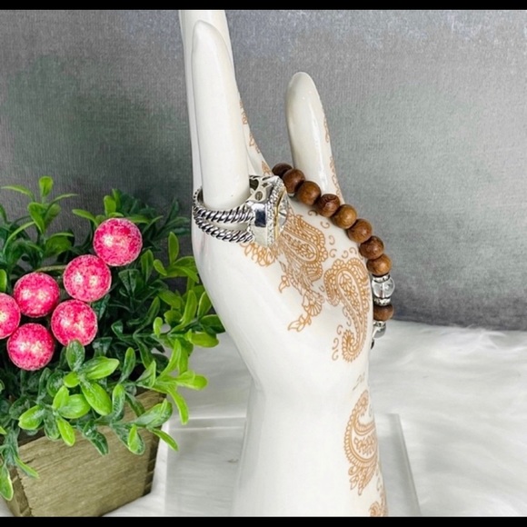 JEWELRY HOLDER Hand Decor Boho Display Tattooed henna hand jewelry display - Picture 6 of 13